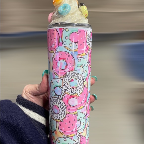 Doughnut worry be a happy 20oz tumbler - Picture 2 of 2